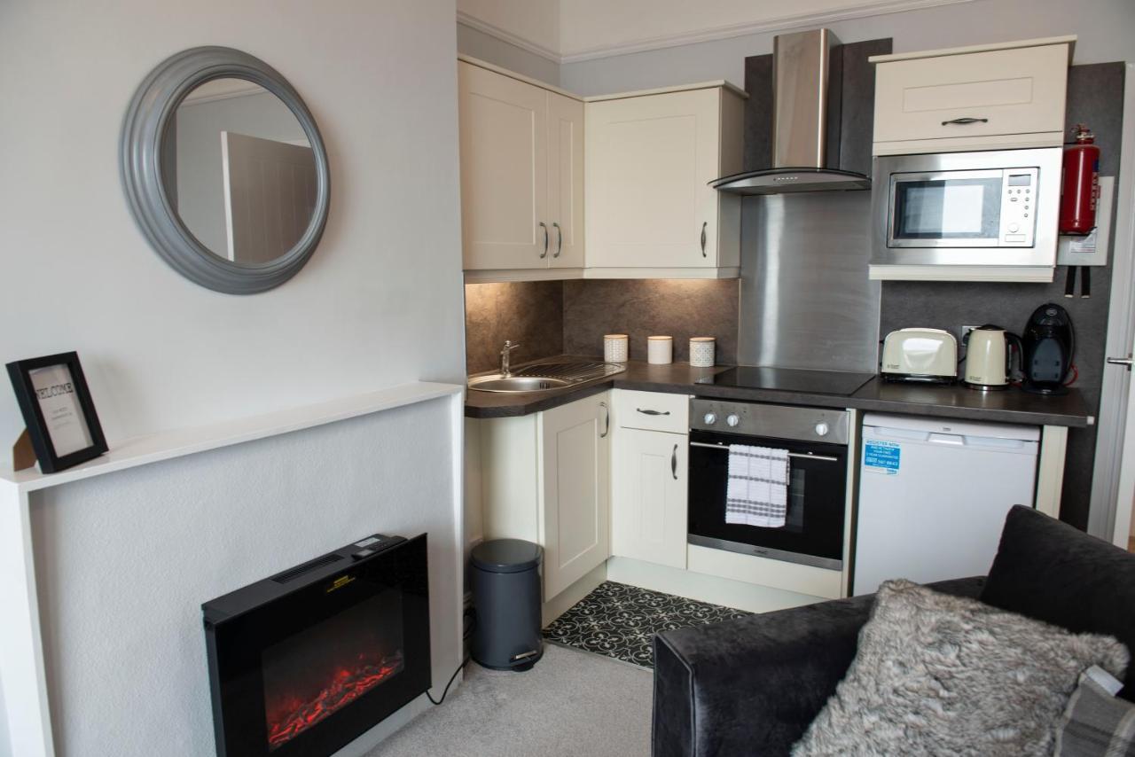 Charles Alexander Short Stay - Highcliffe Apartments Cleveleys Kültér fotó